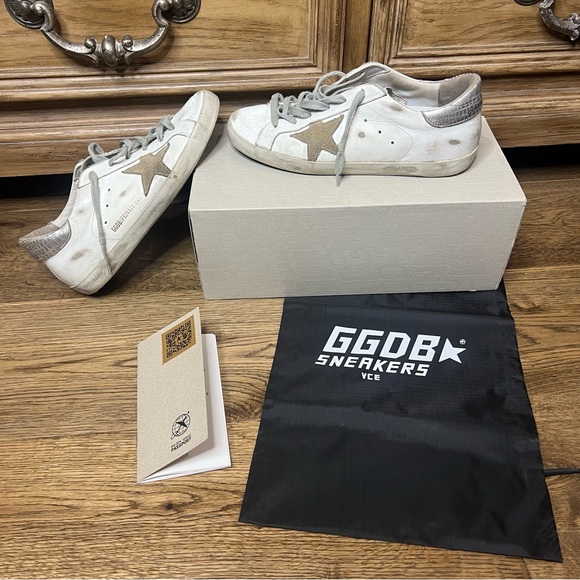 Golden Goose Low Top White SuperStar Sneakers Size 39 - Picture 2 of 8